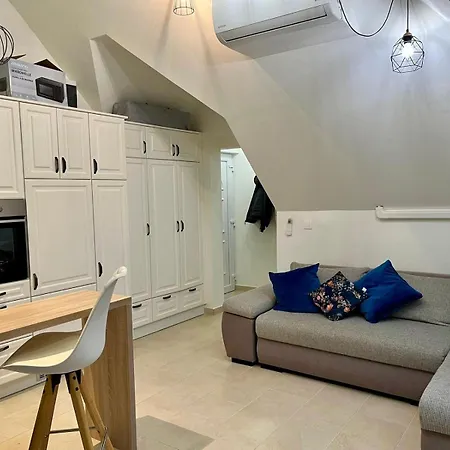 Foeldvarloft アパート *